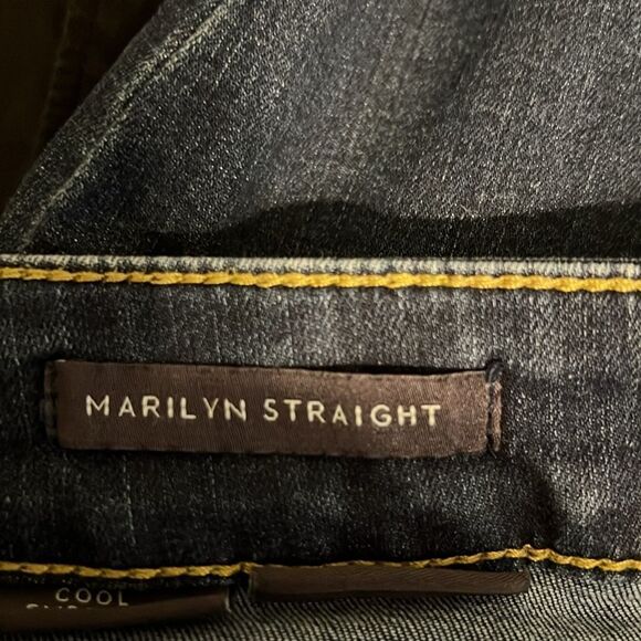 NYDJ Marilyn Straight Leg Medium Wash Blue Denim Capri Jeans‎ Size 8 - Picture 10 of 11